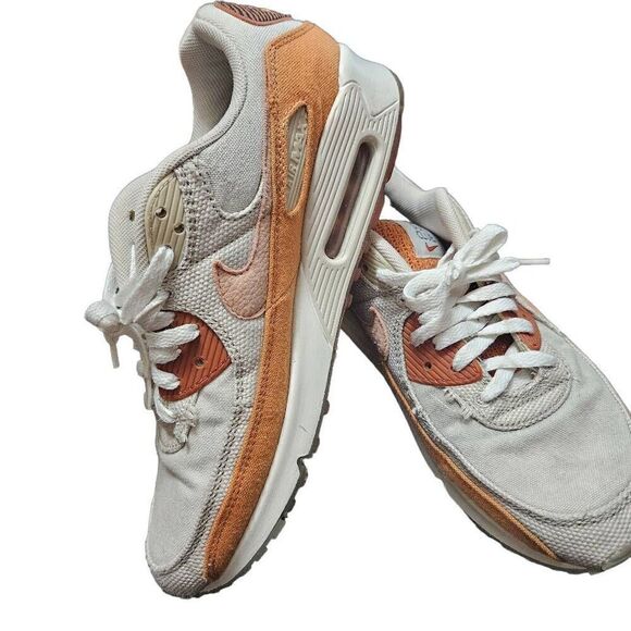 Nike shoes  - Picture 4 of 8